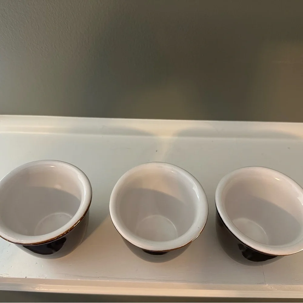 Vintage 3 cup condiment or snack holder